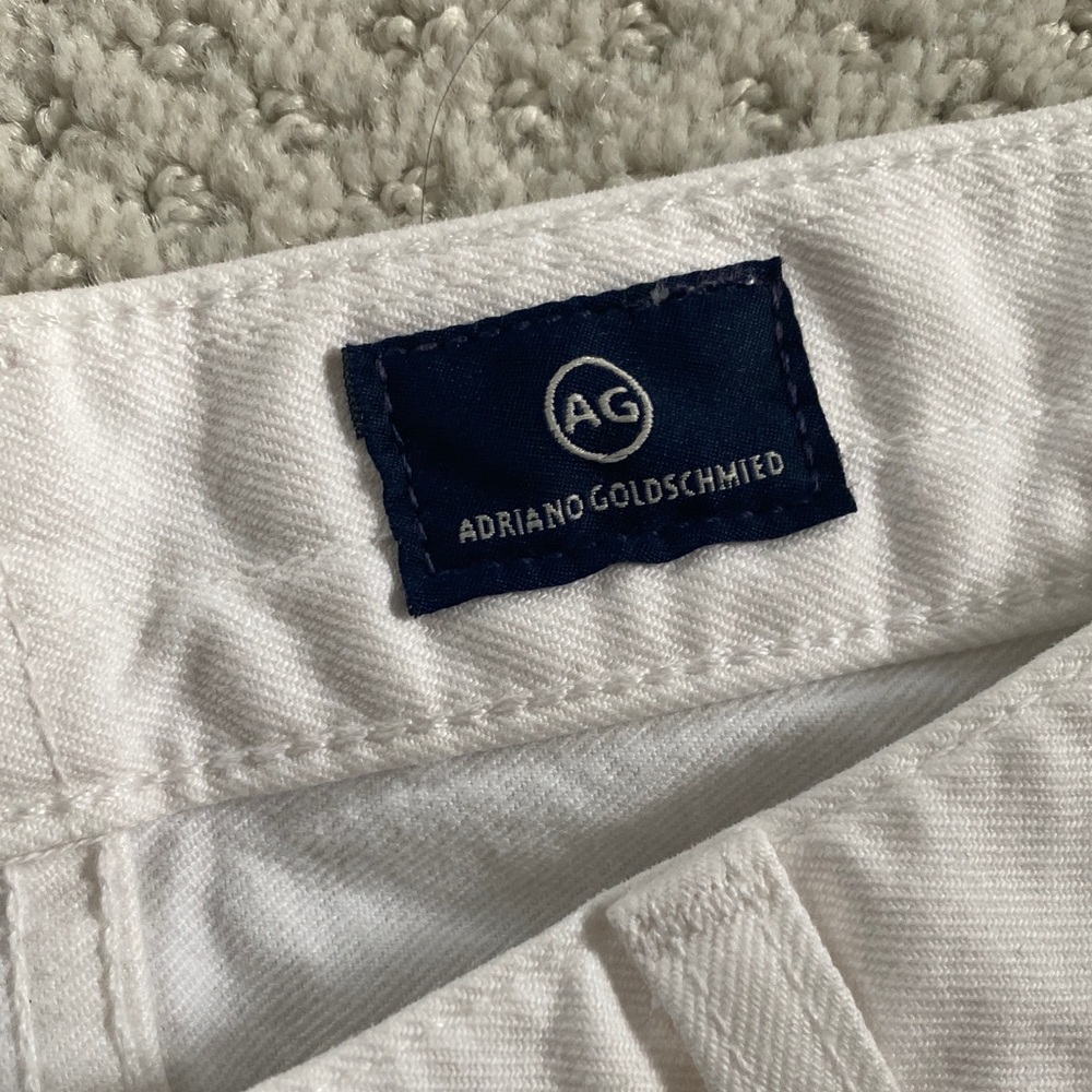 New AG women’s Nikki White Distressed Denim Shorts, size 27 - Picture 3 of 8